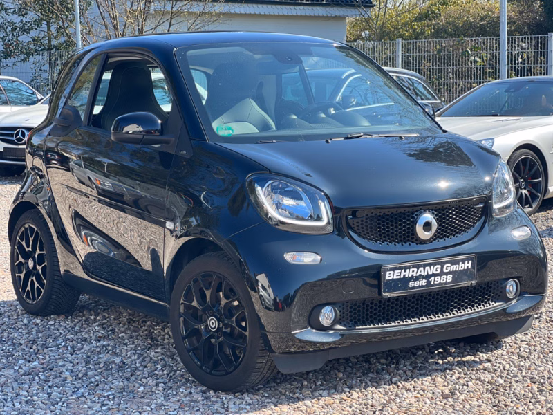 Smart ForTwo*PRIME*LEDER*NAVI*PANO*LED*90PS*KAMERA*