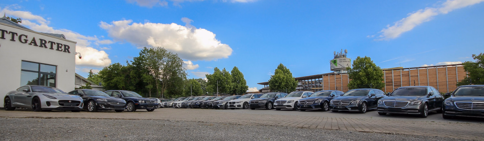 STUTTGARTER AUTOFORUM | Händler für exklusive Fahrzeuge