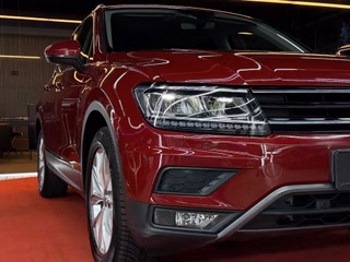 Volkswagen Tiguan Highline 1,4 TSI 4Motion OFFROAD/NAVI/AHK/KEYLESS/KAMERA - foto 31