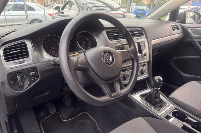 Volkswagen Golf 1.2 TSI BMT Trendline  TÜV NEU/GANZJAHRESREIFEN - foto 2