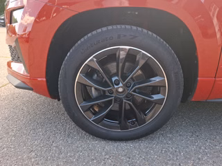 Skoda Karoq 2.0 TSI Sportline 4x4 DSG / AHK / DCC / KAMERA / SITZHEIZUNG - foto 13