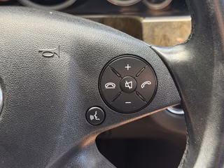 Mercedes-Benz E 200 CGI BlueEfficiency Automatik Navi - bilder 19