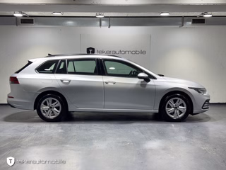 Volkswagen Golf VIII 1.0 eTSI Variant *Life*CarPlay*Navi*LED*DSG* - foto 27