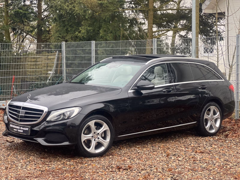 Mercedes-Benz C220Td EXCLUSIVE *PANORAMA*DISTRO*HEAD-UP*AHK*