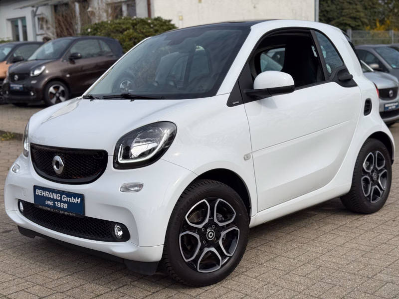Smart ForTwo*NAVI*PANORAMA*KAMERA*NAVI*1.HAND*90PS