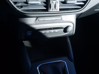 Ford Focus Turnier 1.0 EcoBoost Hybrid ST-Line LED - foto 1