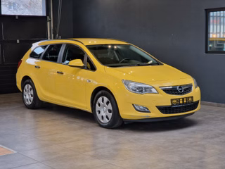 Opel Astra J Sports Tourer Selection 1,6*Temp*Klima* - bilder 1