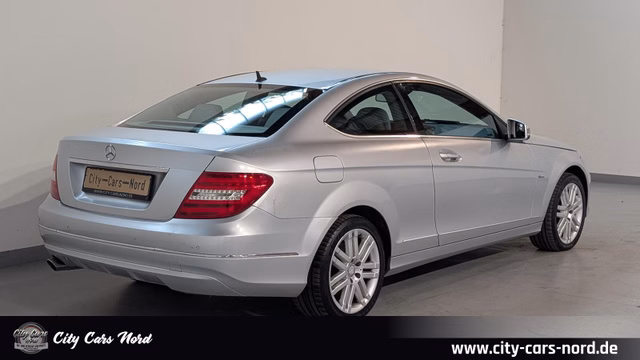 Mercedes-Benz C 250 CGI Coupé BE-BiXENON-NAVI-TEMP-PDC - bilder 6