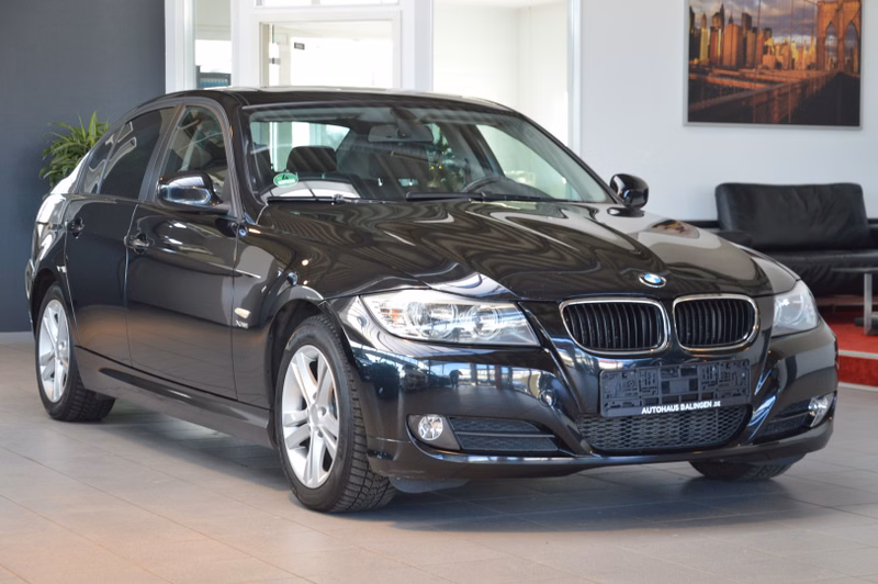 BMW 320d xDrive PDC|SHZ|SCHIEBED.|MFL