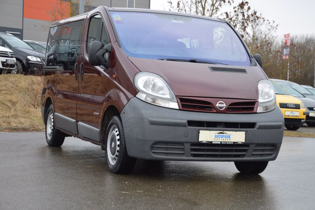 Nissan Primastar dCi 100 L1H1  9-Sitzer Klima AHK Gebrauchtwagen Kaufen | EZ 12/2003 | Preis 4.890 €