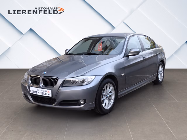 BMW 318 d Leder Navi AHK nur 49 Tkm - photo 1