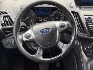 Ford Kuga Titanium Automatik / 4x4/ / RFK / Leder - foto 15