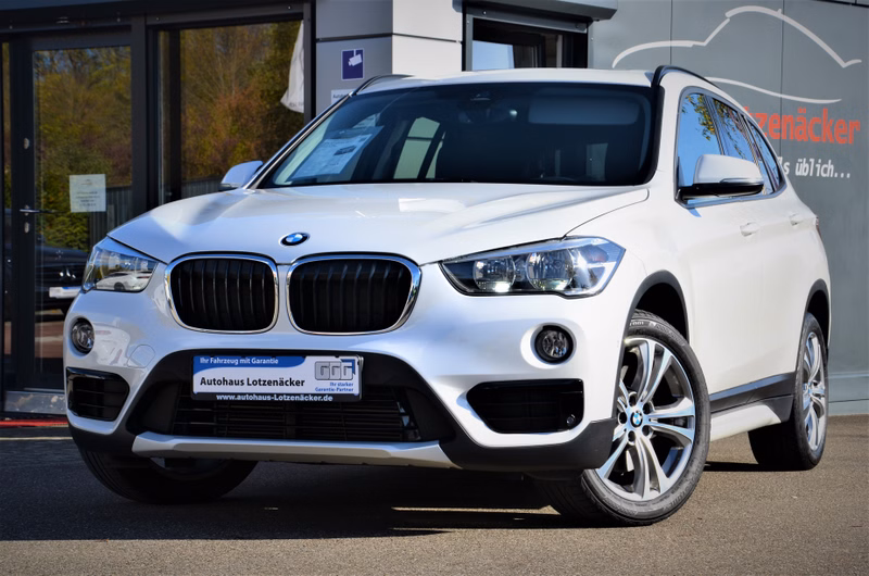 BMW X1 xDrive 20 d Sport Line Navi Busin | Pano |E6