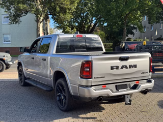 Dodge RAM 1500 Laramie Night AHK , Beifahrerdisplay - bilder 10
