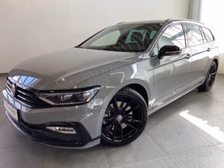 Volkswagen Passat Variant Elegance 4Motion R-LINE DSG AHK  DISCOVER PRO