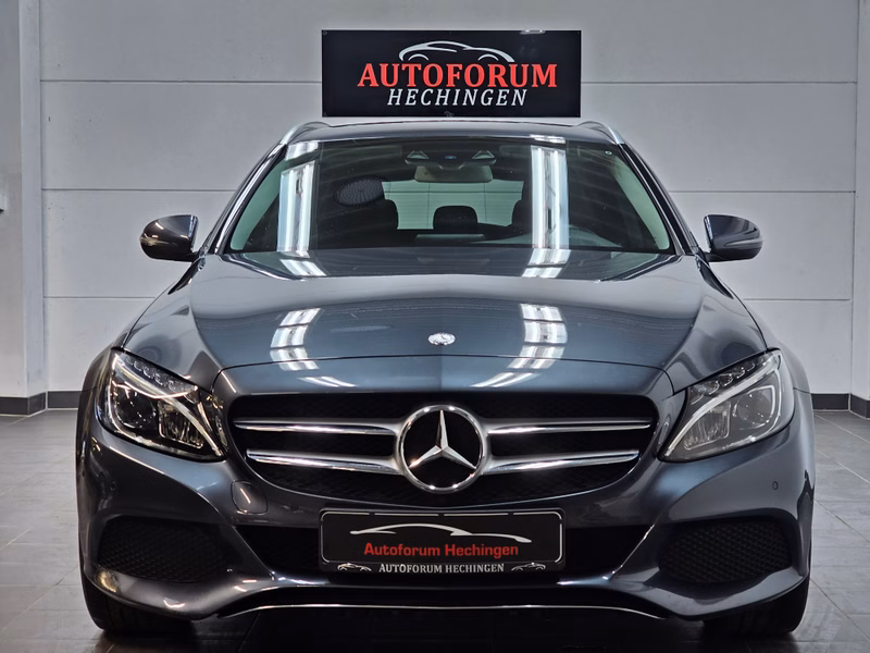 Mercedes-Benz C 300 T Avantgarde 1.Hand LED Head Up Totwinkel P.Assist Leder