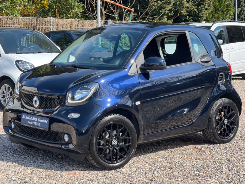 Smart ForTwo SAPHIRBLAU*TURBO*KAMERA*PANORAMA*NAVI*