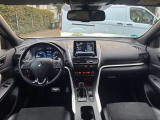 Mitsubishi Eclipse Cross/Plus Select Black Hybrid 4WD - foto 20
