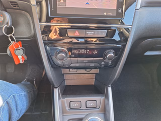 Suzuki Vitara 1.4 Boosterjet Select AHK 1.500kg DAB LED-Tagfahrlicht - bilder 11