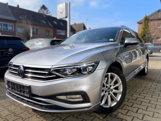 Volkswagen Passat Variant Elegance AHK,NAV,KAM,IQ-Drive