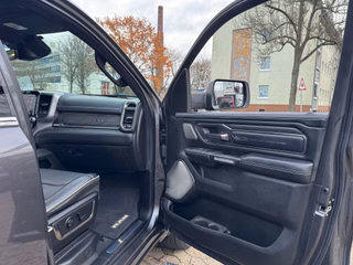 Dodge RAM 1500 5,7 V8 Crew Cab Limited Ladeflächenabdeckung - foto 17