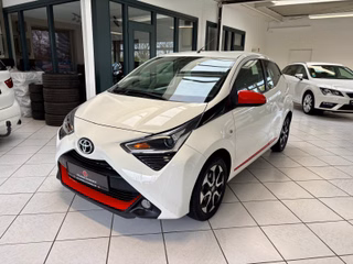 Toyota AYGO x-play Team D Andr/CarPl Kamera Klima Alu - foto 1