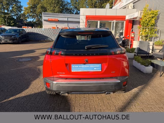 Peugeot 2008 GT Pack*2.HAND*PANO*ACC*SPUR*TEMP*FOCAL* - foto 6