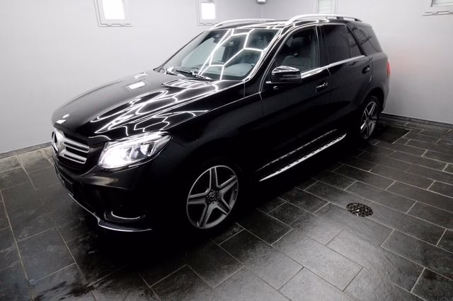 Mercedes-Benz GLE 400 4MATIC AMG LINE PANO |LEDER|360°CAM|SHZG|