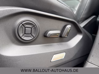Volkswagen Touareg R-Line 4x4*HUD*SPUR*TOT*DYN*AHK*PAN*STHZ - foto 1