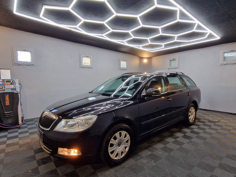 Skoda Octavia Combi AMBIENTE|2 BESITZ|TEMPOMAT|KLIMATRONIC