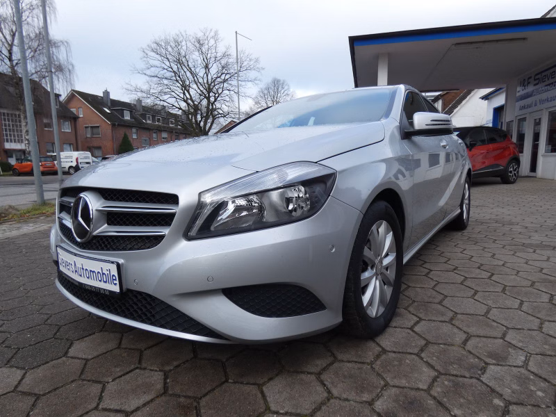 Mercedes-Benz A 180 Style 7G-DCT Klima Sitzheizung Tempomat