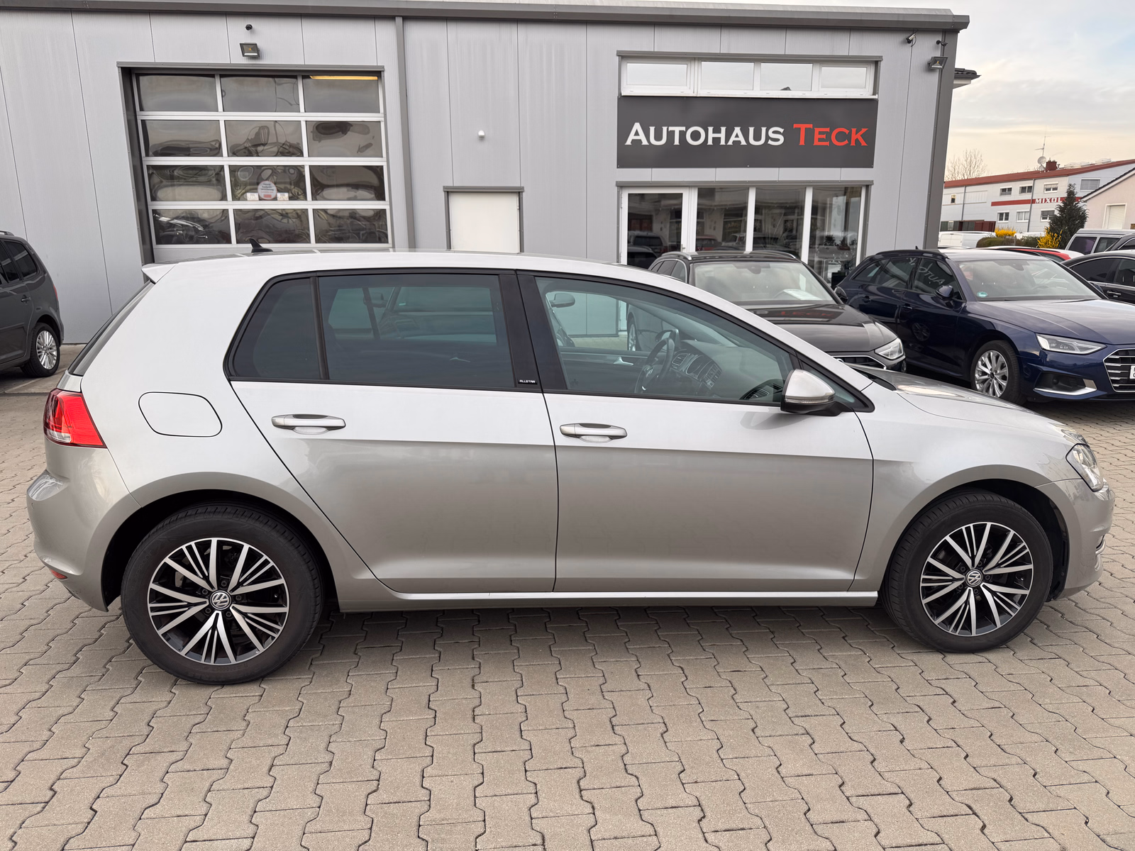 Volkswagen Golf 1,2 TSI BMT "Allstar" Bremsen Neu/AHK/SHZ/PDC