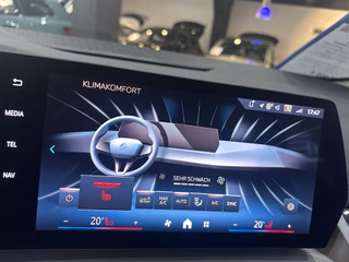 BMW 218 Active Tourer LUXURY ACC KAM AMBIENTE 8-FACH - bilder 26