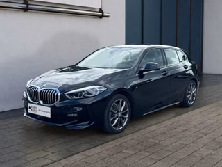 BMW 120i M Sport AHK/KOMFORTZUG/HEADUP/PANO/HIFI/LED