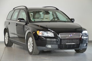 Volvo V 50 Kombi 2.0 D Momentum |SHZ|AHK