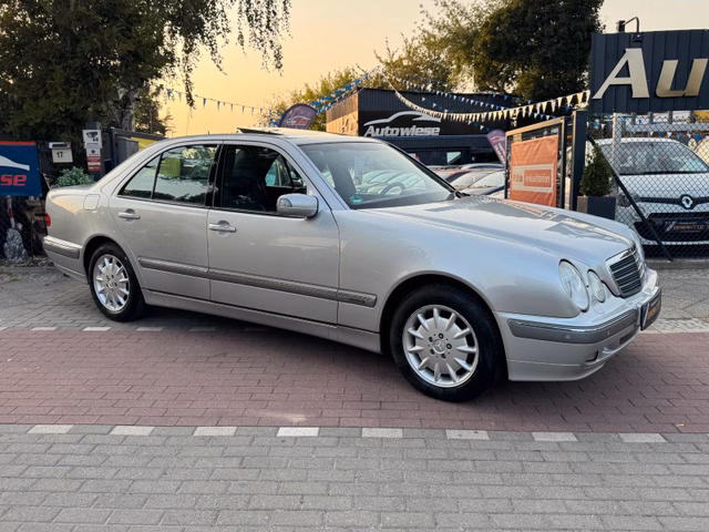 Mercedes-Benz E 280 4MATIC ELEGANCE*Aut.*Xenon*Leder*Voll*1HD! - bilder 1
