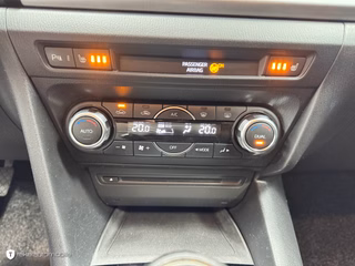Mazda 3 Sports-Line *Navi*Bi-Xenon*Bose*HuD* - foto 15