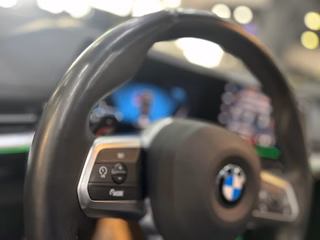 BMW 218 Active Tourer M-SPORT PANO HUD 360 MASSAGE H&K - bilder 8