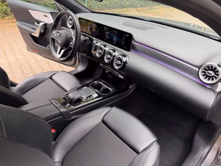 Mercedes-Benz A 200 Edition/Kamera/ - foto 12