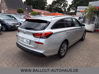 Hyundai i30 cw Trend*1.HAND*KLIMA*NAVI*SPUR*SHZ*KAMERA* - foto 5