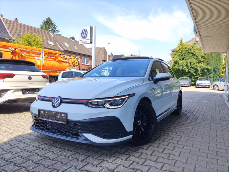 Volkswagen Golf VIII GTI Clubsport IQ,PANO,AKRA,KAM,GARANTI
