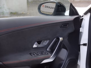 Mercedes-Benz CLA 180 AMG Line Automatik Panorama AHK - bilder 9