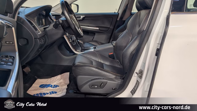 Volvo XC60 Summum AWD PANO+KAM+MEMORY - bilder 10