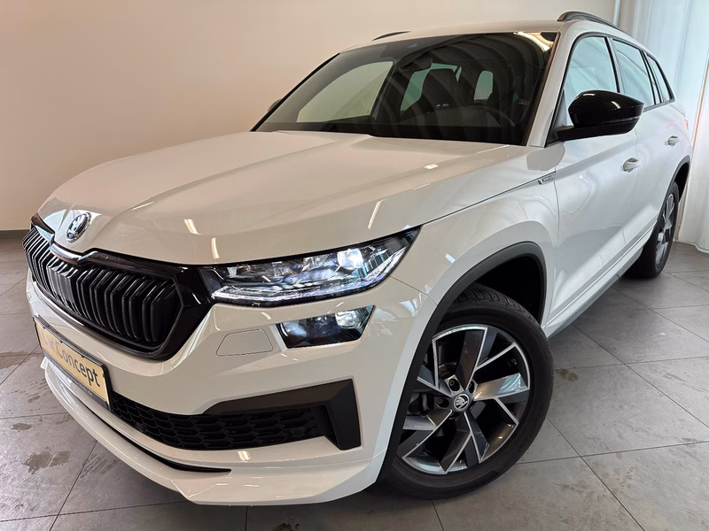Skoda Kodiaq Sportline 4x4 7 SITZE AHK StHz MATRIX ACC