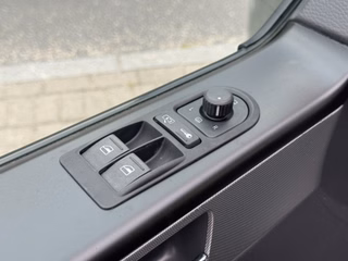 Volkswagen T5 2.5TDI Multivan*Aut*E-Rollstuhlrampe*Standhz* - foto 17