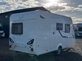 Daumennagel 5 - Caravelair Alba 390 Mod. 2026 1300 KG Shower/Cosy/Safety Heizung