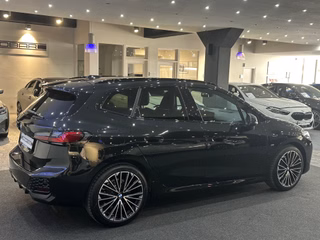 BMW 218 Active Tourer M-SPORT PANO HUD 360 MASSAGE H&K - bilder 7