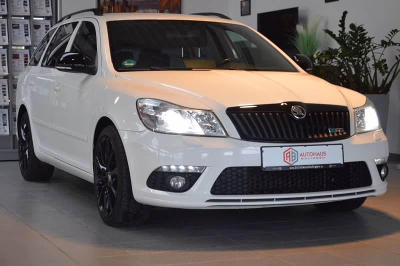 Skoda Octavia Combi RS |NAVI|SHZ|PDC|XENON