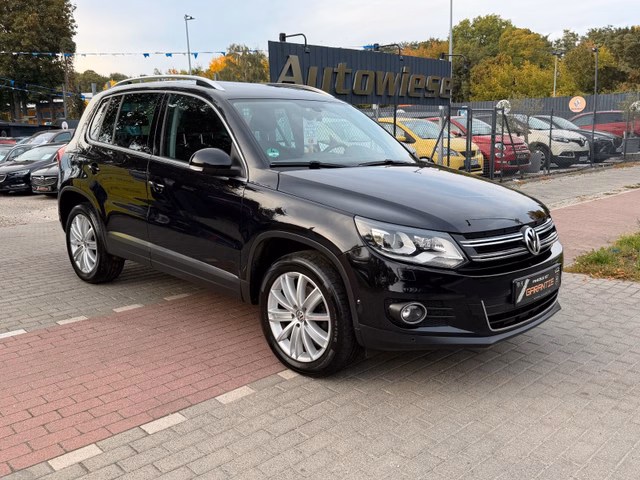 Volkswagen Tiguan Sport & Style 4Motion*Aut.*Xenon*Kamera* - foto 3