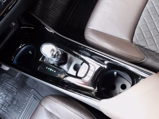 Toyota C-HR Hybrid Lounge Mega Ausstattung - фото 12